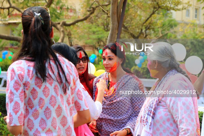 Jaipur Princess Diya Kumari Celebrate Holi Festival