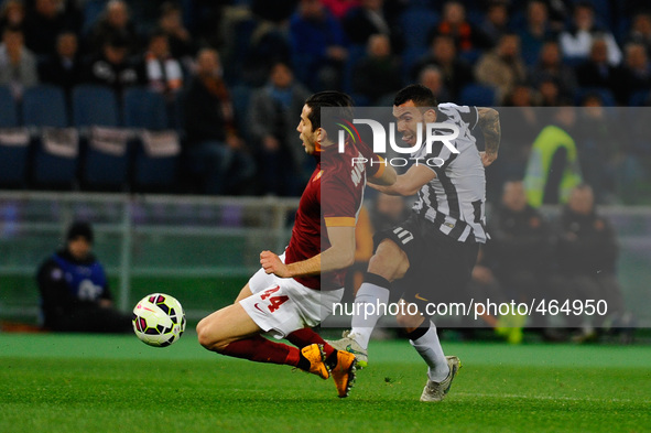 Al tiro Tevez during the Serie A match between AS Roma and Juventus FC at Olympic Stadium, Italy on March 02, 2015. 