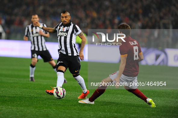 Vidal e Ljajicthe Serie A match between AS Roma and Juventus FC at Olympic Stadium, Italy on March 02, 2015. 