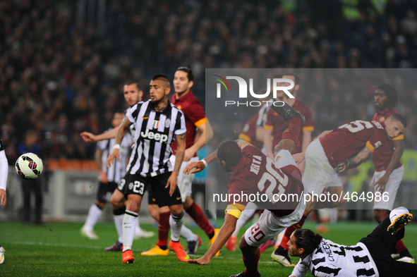 Il gol di Keita during the Serie A match between AS Roma and Juventus FC at Olympic Stadium, Italy on March 02, 2015. 