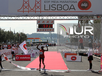 The Kenyan Rose Chelimo won the Female Lisbon Half-Marathon 2015 on the 22th of March, 2015, in 1hour, 08 minutes and 22 seconds. The number...