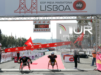 The british David Weir won the Lisbon Half-Marathon Wheelchair Racing 2015 on the 22th of March, 2015, in 43 minutes and 21 seconds. ( 
