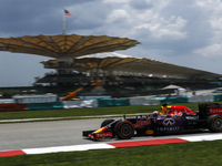  Australian Daniel Ricciardo of Infiniti Red Bull Racing in action during third practice session of the Malaysian Formula One Grand Prix at...