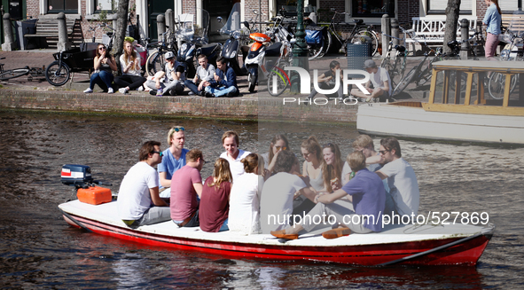 On April 15, 2015 was the warmest day of Spring in The Netherlands this year. In the student city of Leiden people can be seen going out in...