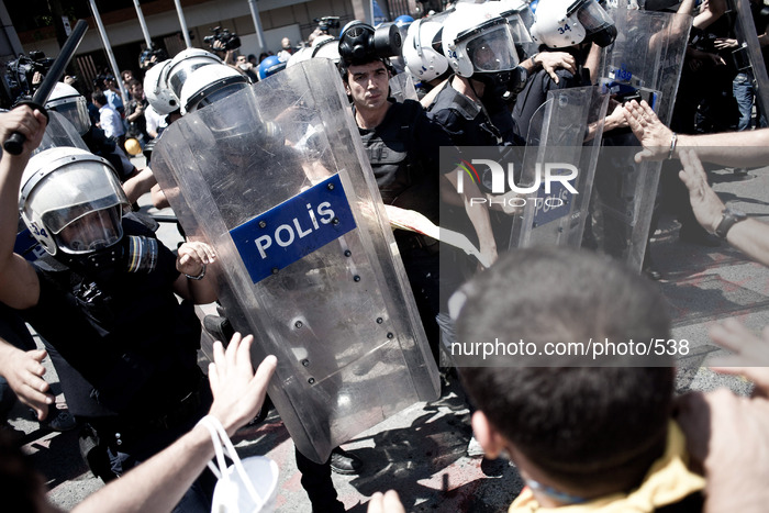 Riot Police Enter Taksim Square in Istanbul, clashes