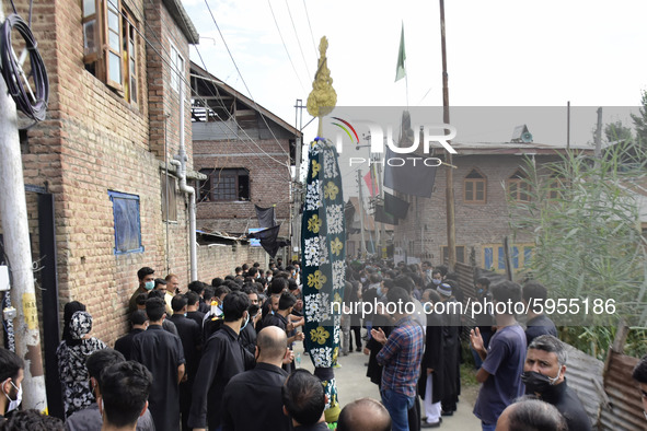 Kashmiri shite mourners mourn on 10th of Muharram in Srinagar, Indian Administered Kashmir on 30 August 2020. Authorities have placed restri...