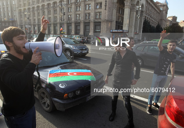 Azerbaijanis who live in Ukraine attend a rally in support Azerbaijan against Armenia in the Nagorno-Karabakh conflict on Independence Squar...