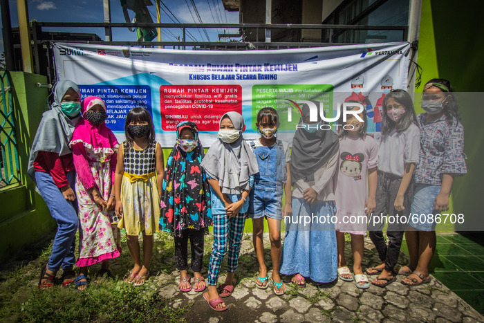 Daily Life During Coronavirus Epidemic In Semarang
