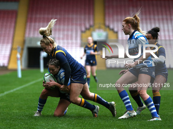 Holly Thorpe of Darlington Mowden Park Sharks and Amelia Buckland-Hurry of Worcester Warriors Women during the WOMEN'S ALLIANZ PREMIER 15S m...