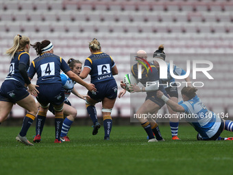 Amy Orrow of Darlington Mowden Park Sharks and Heather Fisher of Worcester Warriors Women during the WOMEN'S ALLIANZ PREMIER 15S match betwe...