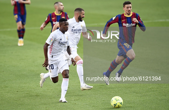 Vinicius Junior, Karim Benzema and Clement Lenglet during the match between FC Barcelona and Real Madrid CF, corresponding to the week 7 of...