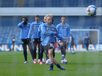 Barry Bannan of Sheffield Wednesday shoots in the warm up before the Sky Bet Championship match between Sheffield Wednesday and Millwall at...
