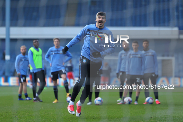 Callum Paterson of Sheffield Wednesday shoots in the warm up before the Sky Bet Championship match between Sheffield Wednesday and Millwall...