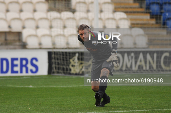  Colchesters Dean Gerken  during the Sky Bet League 2 match between Colchester United and Leyton Orient at the Weston Homes Community Stadiu...