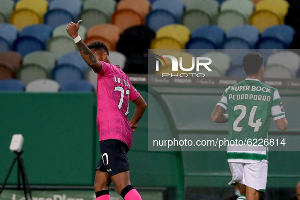 Walterson Silva of Moreirense FC (L) reacts during the Portuguese League football match between Sporting CP and Moreirense FC at Jose Alvala...