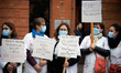 Doctors, nurses, nursing auxiliaries and ordinary people protested against the lack of mea...