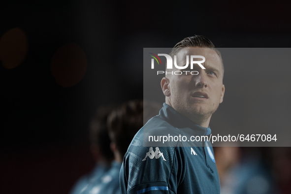 Piotr Zielinski of Napoli during the warm-up before the UEFA Europa League Round of 32 match between Granada CF and SSC Napoli at Estadio Nu...