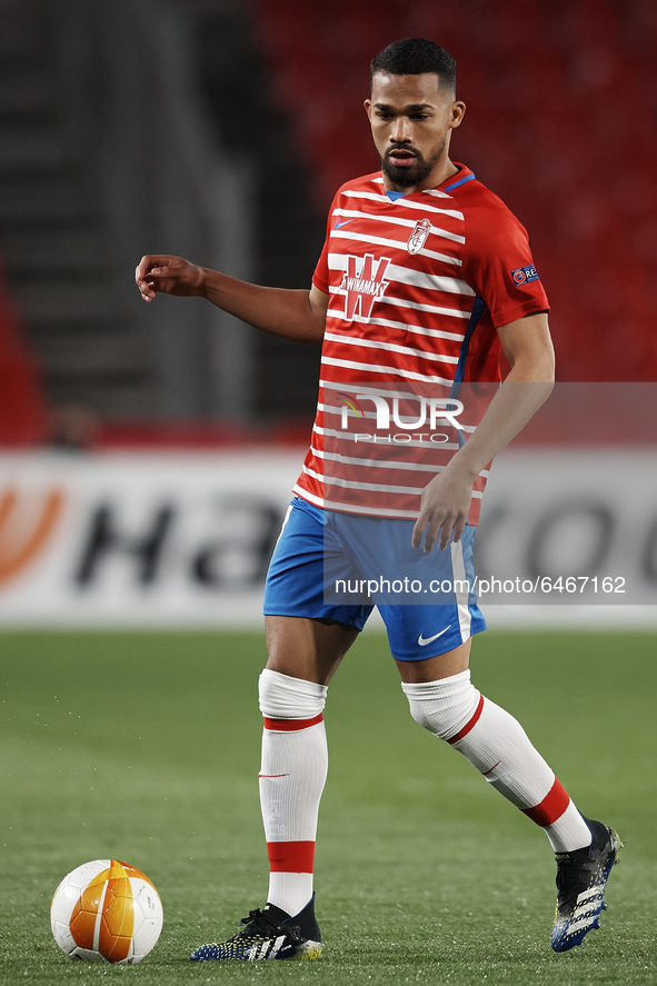 Yangel Herrera of Granada in action during the UEFA Europa League Round of 32 match between Granada CF and SSC Napoli at Estadio Nuevo los C...
