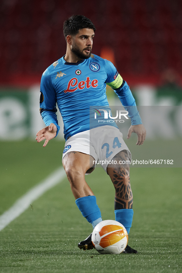 Lorenzo Insigne of Napoli does passed during the UEFA Europa League Round of 32 match between Granada CF and SSC Napoli at Estadio Nuevo los...