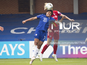 Jessica Carter (Chelsea FC) heads the ball during the 2020-21 UEFA Women’s Champions League fixture between Chelsea FC and Bayern Munich at...