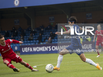 Ji So-Yun (Chelsea FC) and Lina Magull (Bayern Munich) battle for the ball during the 2020-21 UEFA Women’s Champions League fixture between...