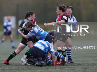        Linzi Taylor of Darlington Mowden Park Sharks and Lucy Packer of Harlequins Women during the WOMEN'S ALLIANZ PREMIER 15S match betwee...
