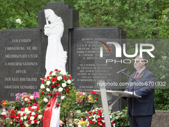 Consul General of the Russian Federation Andrei Sharashkin speaks at the commemoration of the 76th anniversary of the liberation at the Memo...
