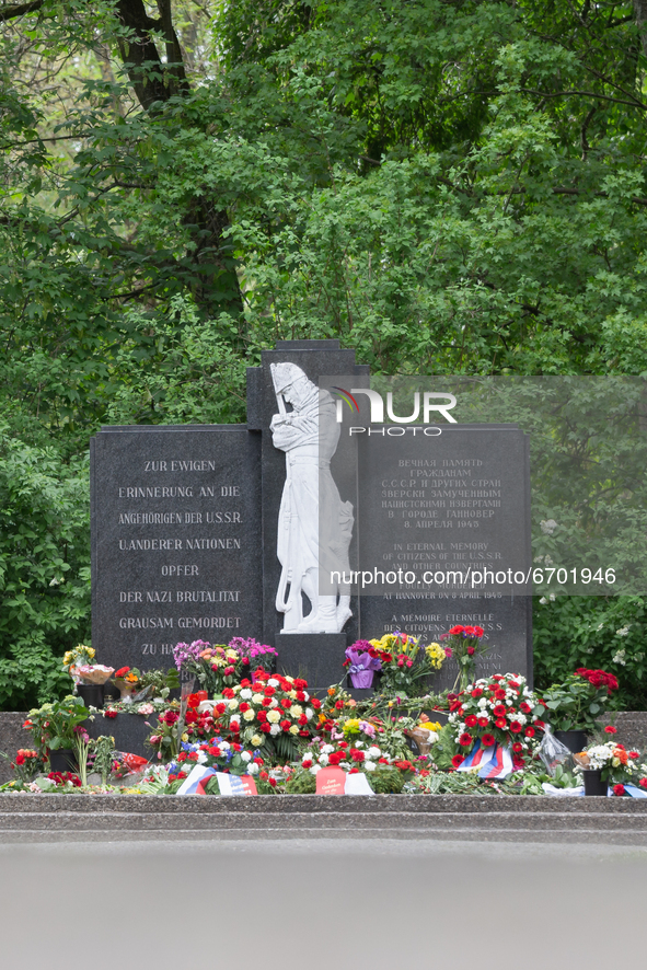 Flower wreaths at the Memorial cemetery at the Maschsee after the Commemoration of the 76th anniversary of the liberation  in Hanover on May...