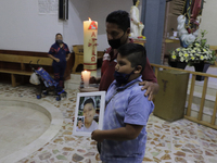 Relatives of the child Brandon Giovanni Hernández Tapia who died after a column collapsed on the night of May 3 between the Tezonco and Oliv...