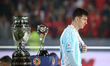 (150705) -- SANTIAGO, July 5, 2015 () -- Argentina's Lionel Messi walks past the trophy at...