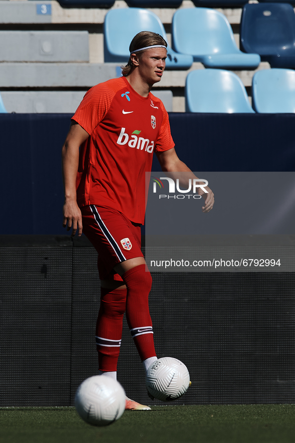 Erling Haaland (Borussia Dortmund) of Norway during the warm-up before the international friendly match between Norway and Greece at Estadio...