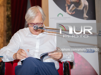 Vittorio Sgarbi in Rieti visits the carro erertum exhibition for a lectio magistralis lecture, insights and words of support for the city fr...