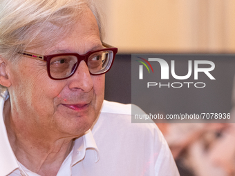 Vittorio Sgarbi in Rieti visits the carro erertum exhibition for a lectio magistralis lecture, insights and words of support for the city fr...