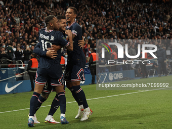 Mauro Icardi of PSG celebrates with Neymar and Thilo Kehrer after scoring his sides first goal during the Ligue 1 Uber Eats match between Pa...