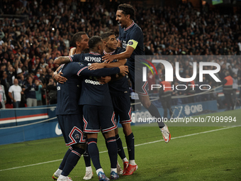 Mauro Icardi of PSG celebrates with Neymar and Thilo Kehrer after scoring his sides first goal during the Ligue 1 Uber Eats match between Pa...