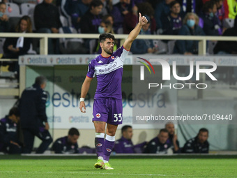Riccardo Sottil of ACF Fiorentina celebrates after scoring first goal with his teammates during the Serie A match between ACF Fiorentina and...