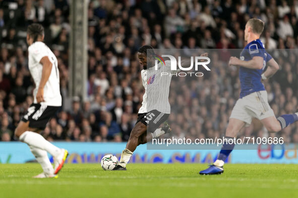 Joshua Onomah of Fulham kicks the ball during the Carabao Cup match between Fulham and Leeds United at Craven Cottage, London on Tuesday 21s...