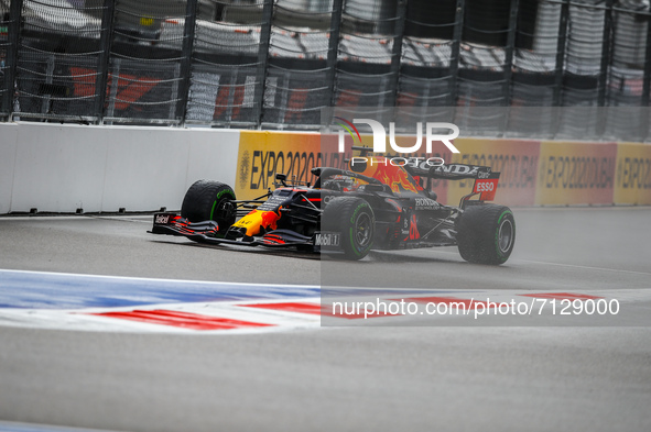 VERSTAPPEN Max (ned), Red Bull Racing Honda RB16B, action during the Formula 1 VTB Russian Grand Prix 2021, 15th round of the 2021 FIA Formu...