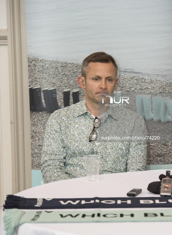04.04.2014.  Tideway Week. OUBC Blue boat Practice Outing in preparation for the Oxford & Cambridge Universities Boat Race 2014.
