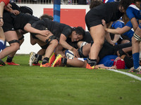 The Black Ferns attack the French goal line during the international women's rugby match between France and New Zealand on November 20, 2021...