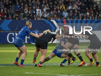 Tackle of Celine FERER on Eloise Blackwell during the International Women's Rugby match between France and New Zealand on November 20, 2021...