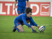 Caroline DROUIN is preparing to attempt the transformation of a try during the International Women's Rugby match between France and New Zeal...