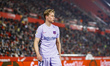 21 Frenkie de Jong of FC Barcelona control the ball during the La Liga Santander match bet...