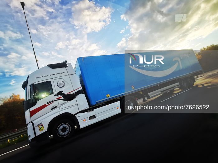 Amazon Prime Delivery Truck 