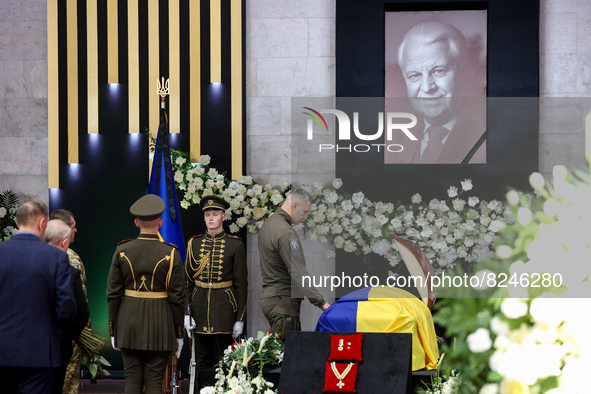 Mayor of Kyiv Vitalii Klitschko is seen near the coffin with the body of Leonid Kravchuk in Kyiv, Ukraine, May 17, 2022. Dozens of politicia...