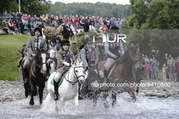 Selkirk, UK. 17.Jun.2022.  
Selkirk Common Riding 2022. Friday.
Riders, young and old,, ford the River Ettrick on the first crossing, headin...