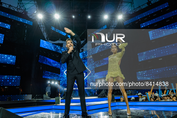 The presenters of the first evening of Battiti Live in Bari, Elisabetta Gregoraci and Alan Palmieri during the show on the Imperatore August...