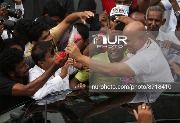 Ranjan Ramanayake, Former Parliament Member and actor Greeted the people after he came out of Welikada prison after being pardoned by the Pr...