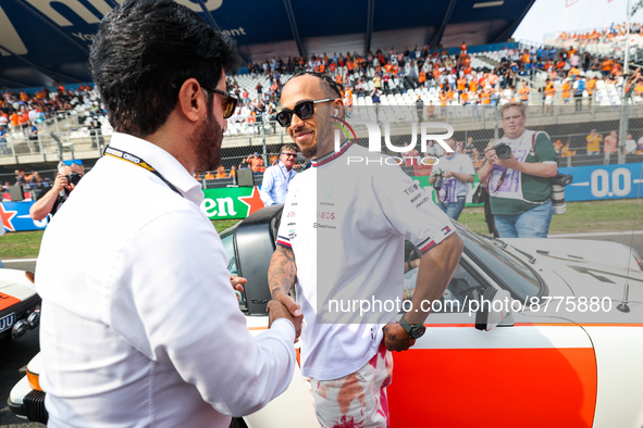 BEN SULAYEM Mohammed (uae), President of the FIA, with HAMILTON Lewis (gbr), Mercedes AMG F1 Team W13, portrait during the Formula 1 Heineke...