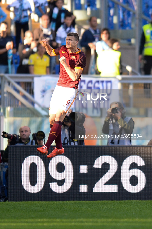 Edin Dzeko during the Italian Serie A football match A.S. Roma vs S.S. Lazio at the Olympic Stadium in Rome, on november 08, 2015. 